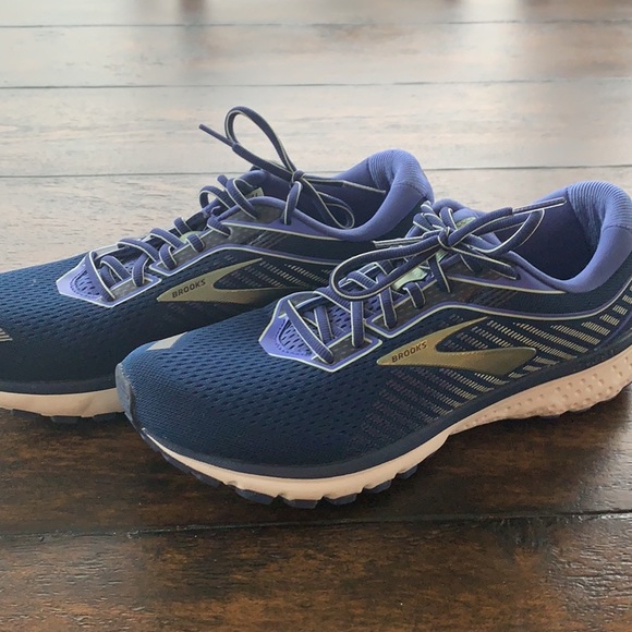 size 12 women's running shoes